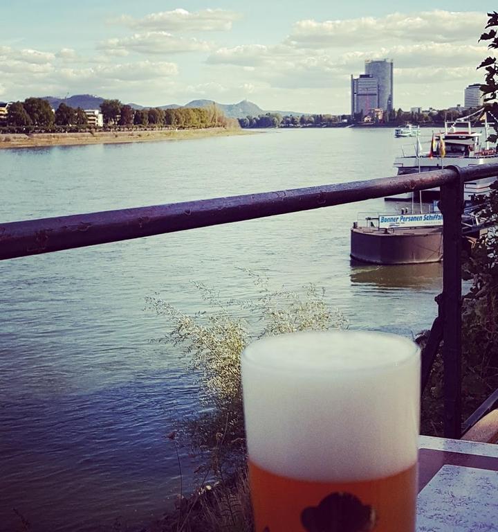 Biergarten ZumRheinblick